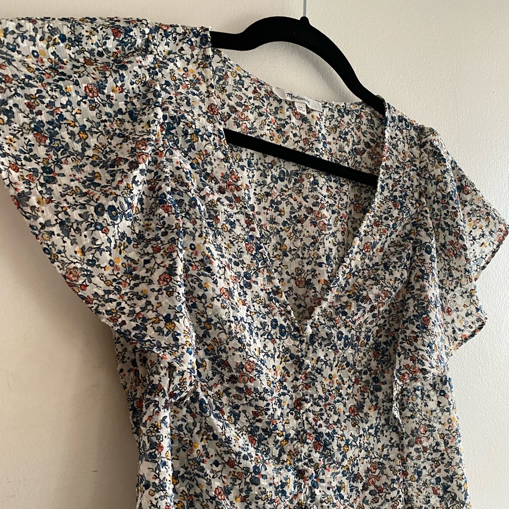 Madewell Carmelina Flutter-Sleeve Top